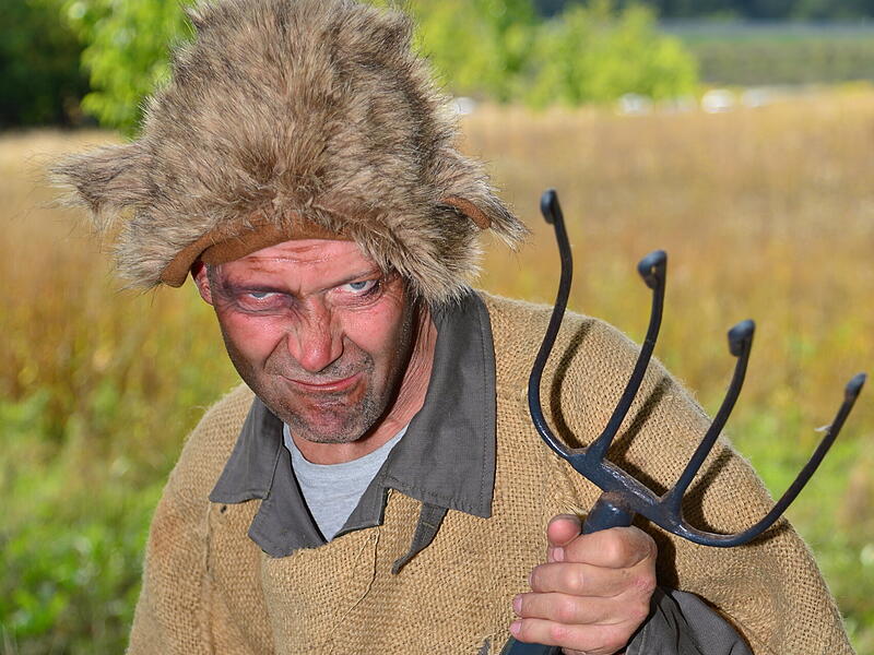 Mittelalterliches Spektakel auf der Burgruine NordeckSturm auf die Burgruine Nordeck