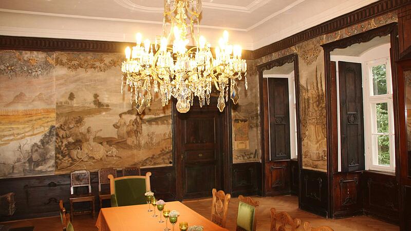 Für den Kreisheimattag des Landkreises Kitzingen öffnete das Bimbacher Schloss seine Pforten. Für den Kreisheimattag des Landkreises Kitzingen öffnete das Bimbacher Schloss seine Pforten.