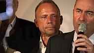 Thorsten Glauber lauscht bei der Wahlparty in M&uuml;nchen den Worten seines Parteichefs Hubert Aiwanger