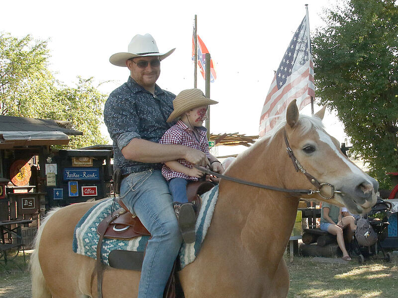 Neustadt: Erstes buntes Wochenende beim Wildwest-Festival