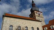 Langhaus und Turm der Kirche St. Oswald in Lonnerstadt wurden saniert und renoviert. Langhaus und Turm der Kirche St. Oswald in Lonnerstadt wurden saniert und renoviert.