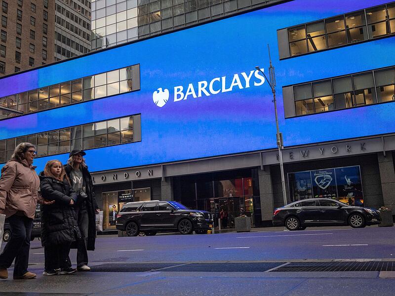 Barclays streicht 5000 Stellen.