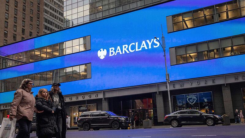 Barclays streicht 5000 Stellen. Barclays streicht 5000 Stellen.