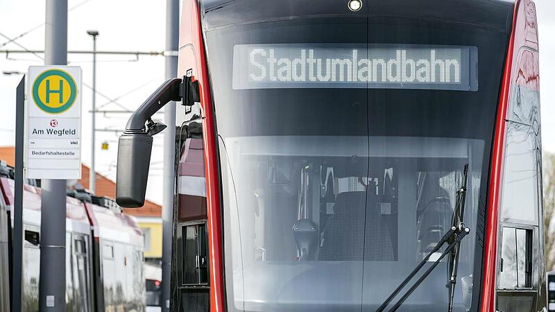 Auf einer Stra&szlig;enbahn in N&uuml;rnberg ist es bereits zu lesen: Vielleicht f&auml;hrt die Stadt-Umland-Bahn bald durch Herzogenaurach.