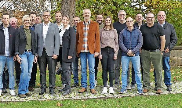 Die Kandidaten der Wählergemeinschaft Hallerndorf.Forchheim & Fränkische Schweiz Die Kandidaten der Wählergemeinschaft Hallerndorf.