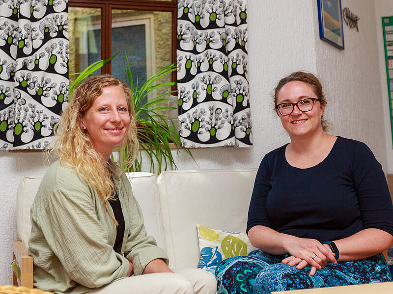 Awo-Sozialp&auml;dagoginnen Daniela Br&uuml;tting (links)und Lisa Herfurth: