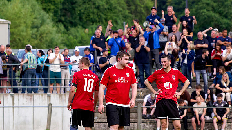 Die Entt&auml;uschung war den Spielern des FC Kirchleus nach der Partie ins Gesicht geschrieben: Es reicht nicht ganz gegen den Favorit Sportring Bayreuth.