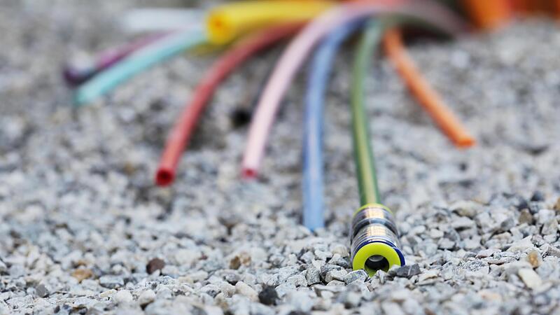 Rund 6 Millionen an F&ouml;rdergeldern sollen f&uuml;r den Breitbandausbau vom Freistaat in die Region investiert werden.