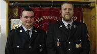 Drei Monate nach der ergebnislosen Kommandantenwahl bei der Speicherzer Feuerwehr hat es nun geklappt: 1. Kommandant bleibt Tobias Leitsch (rechts), neuer 2. Kommandant wird Alexander Fehn. Drei Monate nach der ergebnislosen Kommandantenwahl bei der Speicherzer Feuerwehr hat es nun geklappt: 1. Kommandant bleibt Tobias Leitsch (rechts), neuer 2. Kommandant wird Alexander Fehn.
