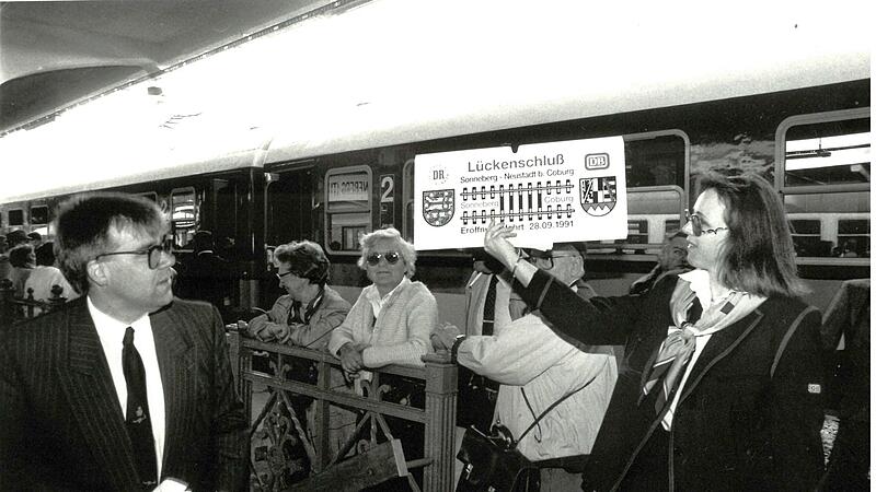 Impression vom Tag des Bahn-Lückenschlusses zwischen Neustadt und Sonneberg. Es war der Samstag, 28. September 1991. Impression vom Tag des Bahn-Lückenschlusses zwischen Neustadt und Sonneberg. Es war der Samstag, 28. September 1991.