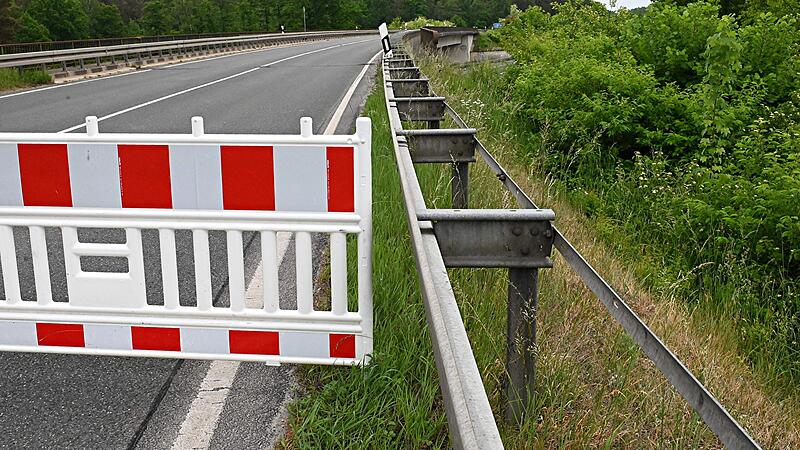 Hier geht nichts mehr lang: Diese Brücke soll im Herbst 2025 abgerissen werden.
