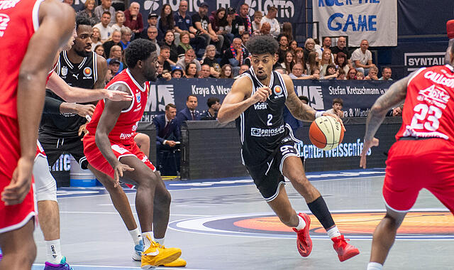 Kapitän Ibrahim Watson (mit Ball) ging voran und glänzte mit 19 Punkten, 7 Rebounds und vier Assists.