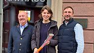 Freuen sich über den Bescheid (von links): der stellvertretende Bürgermeister Raimund Grass, MdB Emmi Zeulner und Bürgermeister Christian Ruppert.