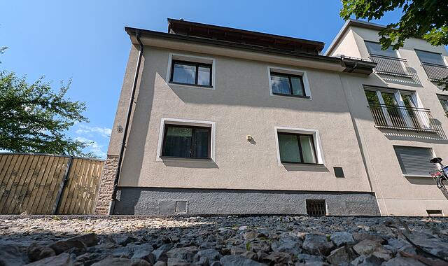 Für dieses Haus (Am Gründelbach) in Forchheim wird das Mindestgebot knapp 180.000 Euro betragen.