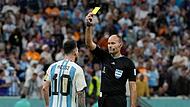 Antonio Mateu Lahoz und Lionel Messi