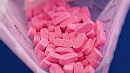 Mit zwei Ecstasy-Tabletten war ein junger Mann aus dem Kreis Haßberger erwisaht worden.
