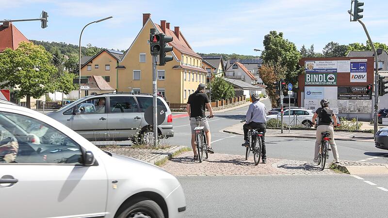 Schwachstellen liegen laut Professor Rolf Monheim unter anderem dort, wo sich die Verkehre kreuzen.Forchheim & Fr&auml;nkische Schweiz