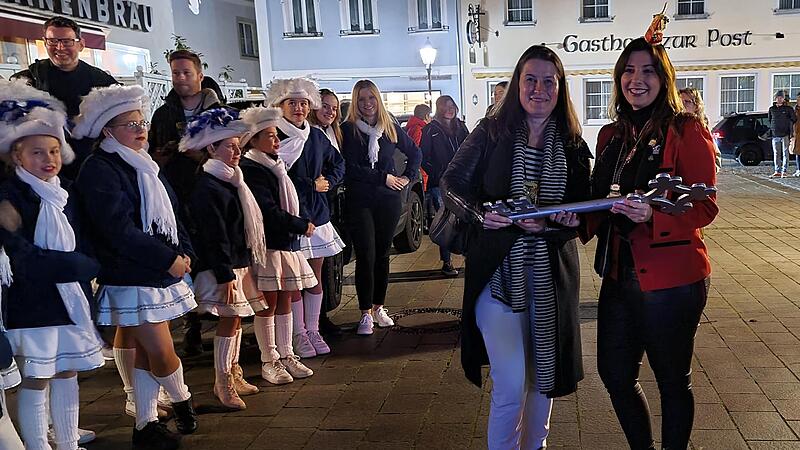 Der Schlüssel gehört offiziell den Narren.Forchheim & Fränkische Schweiz Der Schlüssel gehört offiziell den Narren.Forchheim & Fränkische Schweiz