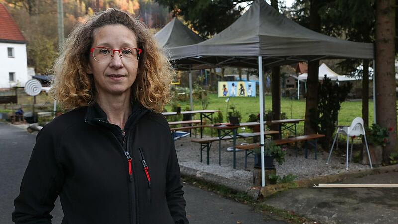 Kerstin Gößl hat keine Lust, die 3G-Plus-Regel umzusetzen, daher bedient sie ihre Gäste     nur noch im Außenbereich.Forchheim & Fränkische Schweiz