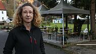 Kerstin Gößl hat keine Lust, die 3G-Plus-Regel umzusetzen, daher bedient sie ihre Gäste     nur noch im Außenbereich.Forchheim & Fränkische Schweiz