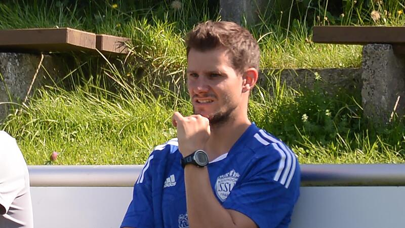 Will mit seinem Team den ersten Sieg der Saison einfahren: der Motschenbacher Spielertrainer Tobias Geldner. Will mit seinem Team den ersten Sieg der Saison einfahren: der Motschenbacher Spielertrainer Tobias Geldner.