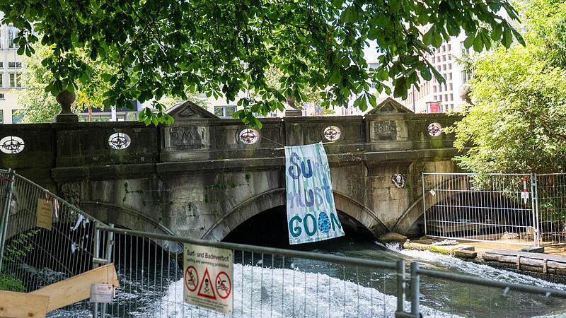 Die Eisbachwelle in M&uuml;nchen