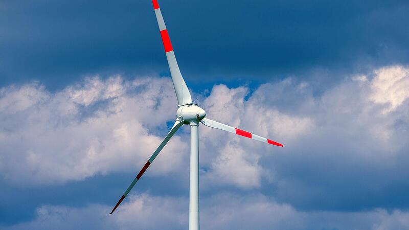 Als erstes stimmte der Gemeinderat Tettau der Gr&uuml;ndung einer     Windpark fr&auml;nkische Rennsteigregion Verwaltungs GmbH zu.