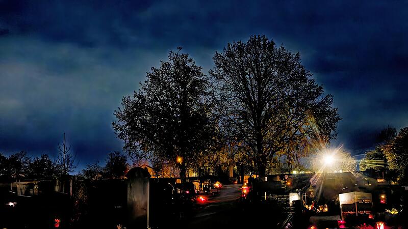 An Allerheiligen gedachten die Gläubigen im Raum Bamberg ihrer TotenHalloween im Landkreis Bamberg