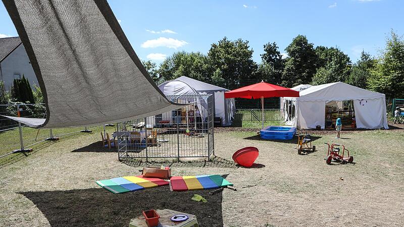 Sonnenschirme und Sonnensegel sorgen für Schatten.Forchheim & Fränkische Schweiz
