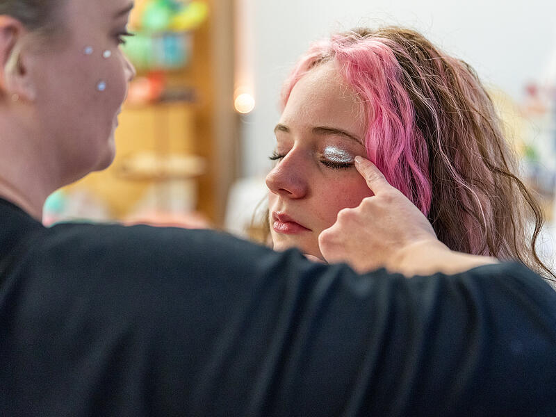 Wunderschön weihnachtlich geschminkt wurde man bei Pink Flair.Forchheim & Fränkische Schweiz