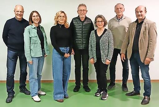 Neuwahlen gab es bei der Bürgerliste: Yvonne Seufert löste den langjährigen 1. Vorsitzenden Bernd Salomon ab, der nicht mehr für dieses Amt kandidierte: (von links) Michael Sell, Elisabeth Wohlfart, Yvonne Seufert, Bernd Salomon, Sybille Büttner, ...