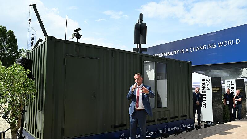 Abschuss-Container für Kamikaze-Drohnen Abschuss-Container für Kamikaze-Drohnen