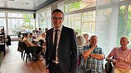 André Kiesel will für die CSU in Bad Kissingen Oberbürgermeister werden. Die Mitglieder der Bad Kissinger Ortsverbände haben ihn am Dienstagabend mit 96,7 Prozent aller abgegebenen Stimmen nominiert.