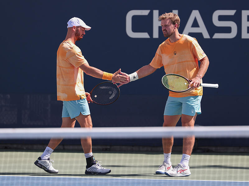 Auftakt gelungen: Kevin Krawietz (r.) und Tim Pütz stehen in Shanghai im Achtelfinale.