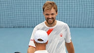 Gute Stimmung beim deutschen Vorzeigeduo: Kevin Krawietz (hinten) und Tim Pütz liegen in den Top 10 der Weltrangliste. Gute Stimmung beim deutschen Vorzeigeduo: Kevin Krawietz (hinten) und Tim Pütz liegen in den Top 10 der Weltrangliste.