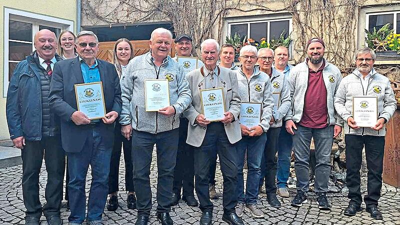 Trotz neuer Nachwuchsmusiker kann sich die neugewählte Vorstandschaft des Musikvereins Wartenfels auf seine langjährigen Mitglieder verlassen.Klaus Klaschka Trotz neuer Nachwuchsmusiker kann sich die neugewählte Vorstandschaft des Musikvereins Wartenfels auf seine langjährigen Mitglieder verlassen.Klaus Klaschka