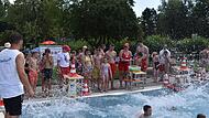 Viel los war auf den Bahnen für das Charity-Schwimmen, das für die Anschaffung eines neuen Wasserspielgerätes durchgeführt wurde. Viel los war auf den Bahnen für das Charity-Schwimmen, das für die Anschaffung eines neuen Wasserspielgerätes durchgeführt wurde.