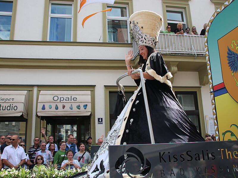 KissSalis Therme mit Katharina der Gro&szlig;enDas war der Rakoczy-Festzug 2024 in Bildern
