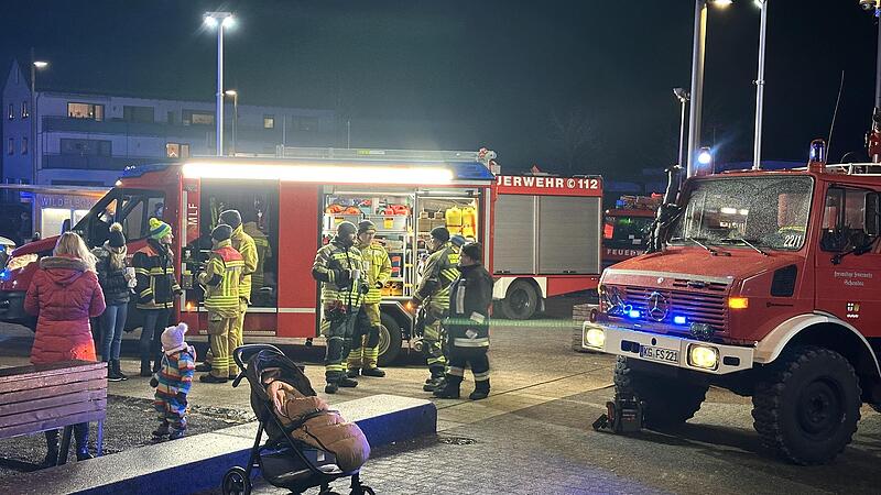 Das zweite Blaulichtfunkeln in Wildflecken war trotz nass-kalten Wetters ein voller Erfolg.