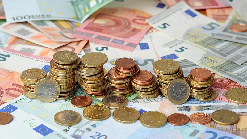 Natürlich befasst sich die Marktgemeinde Burgpreppach nicht mit kleinen Münzen und Scheinen, gut kalkulieren muss sie jedoch auch. Doch genau mit dieser Haushaltskalkulation sind einige Gemeinderatsmitglieder nicht einverstanden.