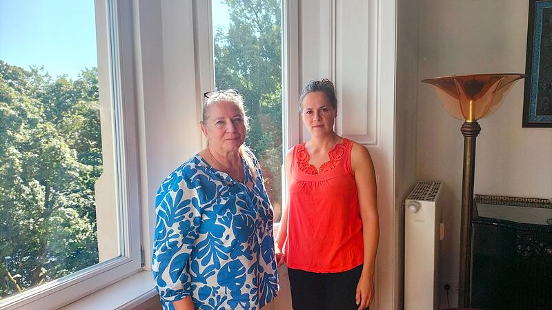 Isabella Dietel-Curtis und Eva Fröhling klagen am Heinrichsdamm über Lärm und Vibrationen. Isabella Dietel-Curtis und Eva Fröhling klagen am Heinrichsdamm über Lärm und Vibrationen.