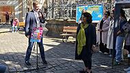 Eröffnung mit Bürgermeister Jonas Glüsenkamp und Mitra Sharifi vom Migrantinnen- und Migrantenbeirat Eröffnung mit Bürgermeister Jonas Glüsenkamp und Mitra Sharifi vom Migrantinnen- und Migrantenbeirat
