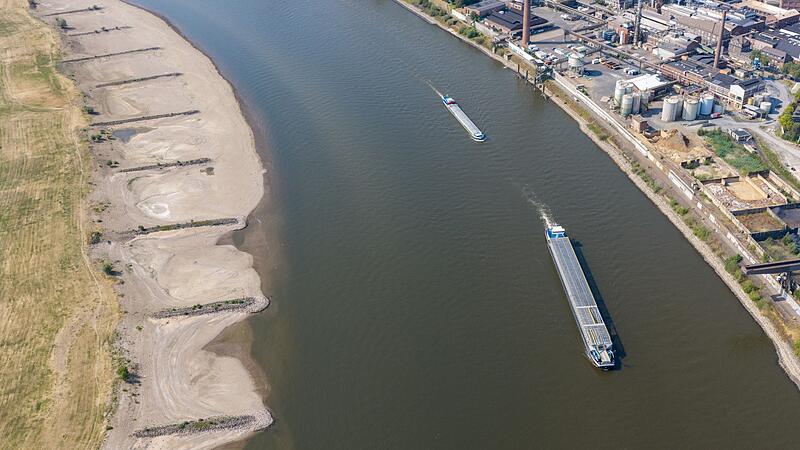 Niedrigwasser im Rhein Niedrigwasser im Rhein