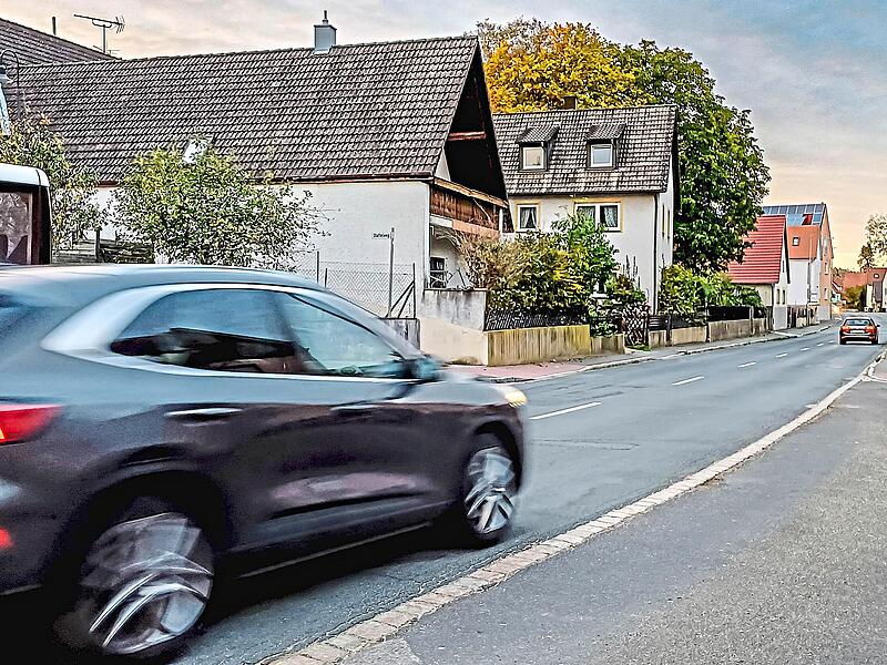 Tausende von Autos fahren täglich durch die Hauptstraße in Dormitz.Forchheim & Fränkische Schweiz Tausende von Autos fahren täglich durch die Hauptstraße in Dormitz.
