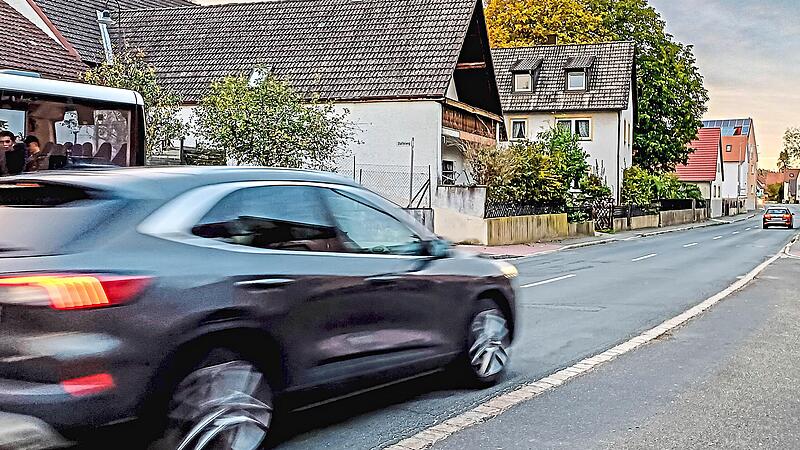 Tausende von Autos fahren täglich durch die Hauptstraße in Dormitz.Forchheim & Fränkische Schweiz Tausende von Autos fahren täglich durch die Hauptstraße in Dormitz.