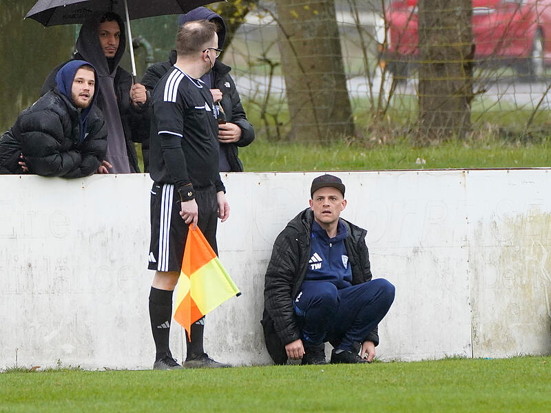 Der TSV M&ouml;nchr&ouml;den II hat sich drei Spiele vor Saisonende von Trainer Tim Wachsmuth getrennt, sehr zu dessen Verwunderung.