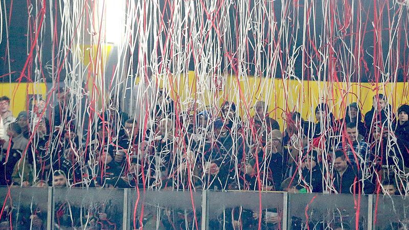 Play-offs und dazu Derby: Schon im Heimspiel gegen den EV Pegnitz am Freitagabend um 19.30 Uhr wollen die Fans der Haßfurter Hawks das Stadion Am Großen Anger wieder in eine Festung verwandeln.