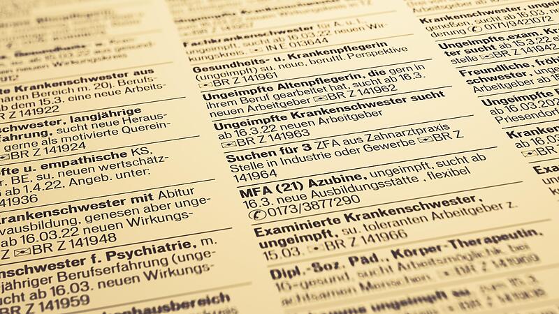 Im Anzeigenteil des Fränkischen Tag suchen an diesem Samstag mehr als 50 ungeimpfte Pflegekräfte nach neuen Berufen. Im Anzeigenteil des Fränkischen Tag suchen an diesem Samstag mehr als 50 ungeimpfte Pflegekräfte nach neuen Berufen.