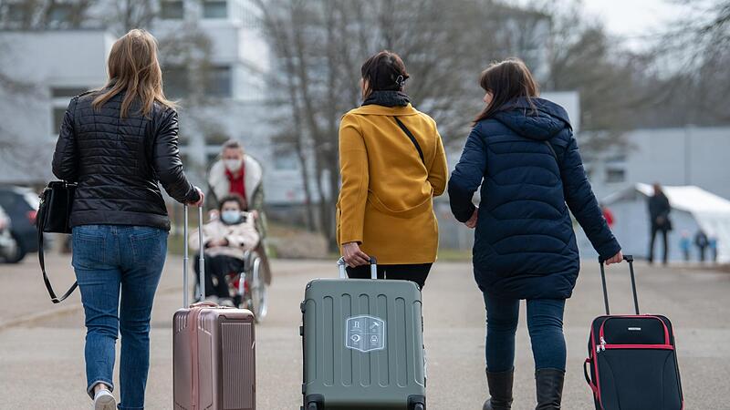 Geht es nach Bayerns Ministerpr&auml;sident Markus S&ouml;der (CSU), soll die Migration &uuml;ber das Asylsystem k&uuml;ftig auf 200.000 Menschen pro Jahr begrenzt werden. Im laufenden Jahr ist der Wert von 200.000 Asylantr&auml;gen bereits im August &uuml;berschritten worden.