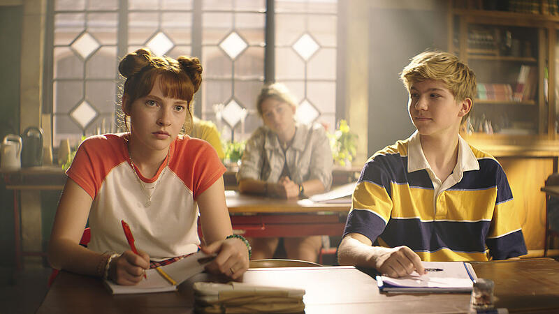 Szenenfoto vor Kinostart: Ida hat Streit und auch hinter den Kulissen von "Die Schule der magischen Tiere 3" gibt es Zoff, der sogar vor Gericht ausgetragen wird Szenenfoto vor Kinostart: Ida hat Streit und auch hinter den Kulissen von "Die Schule der magischen Tiere 3" gibt es Zoff, der sogar vor Gericht ausgetragen wird